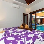 Villa Kamboja Premium Walk To Double Six Beach - Enclosed Living Room With Ac