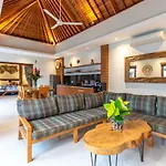 Villa Kamboja Premium Walk To Double Six Beach - Enclosed Living Room With Ac