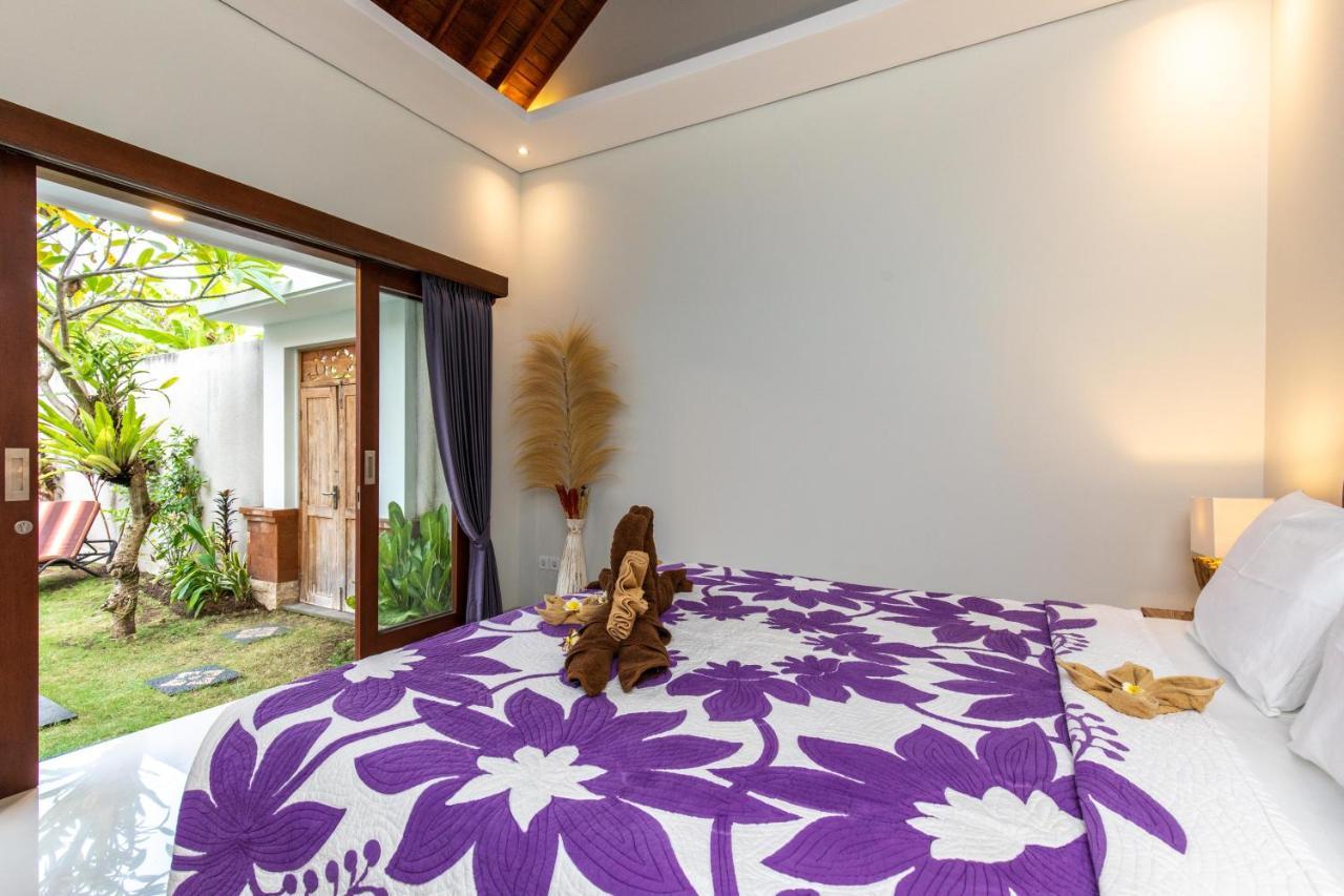 Kamboja Premium Walk To Double Six - Enclosed Living With Ac Villa